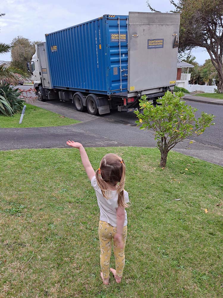 //www.taurangarelocations.nz/wp-content/uploads/sites/3/2023/06/girl-waving.jpg