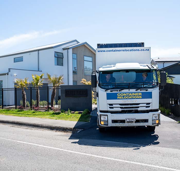 //taurangarelocations.nz/wp-content/uploads/sites/10/2023/06/Truck-reversing-down-Marks-drive.jpg